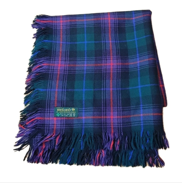 J Hanley Fringed Flannel Irish Wool Wrap Blanket Scarf Ireland Tartan Plaid Kilt - Picture 3 of 8